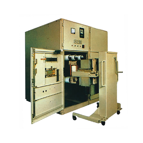 KYN18A-12戶內(nèi)交流鎧裝移開式開關(guān)設(shè)備